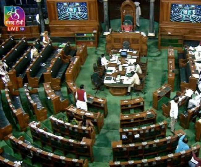 MCD Bill पर सियासत गर्म, केजरीवाल और मोदी सरकार। फाइल फोटो।