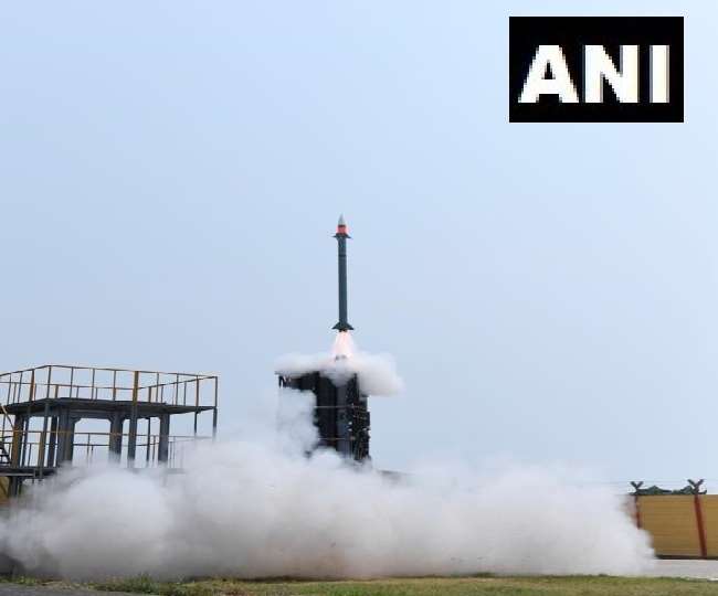 मिसाइल सिस्टम एमआरएसएएम का आईटीआर बालासोर में हुआ परीक्षण। (फोटो-एएनआइ)