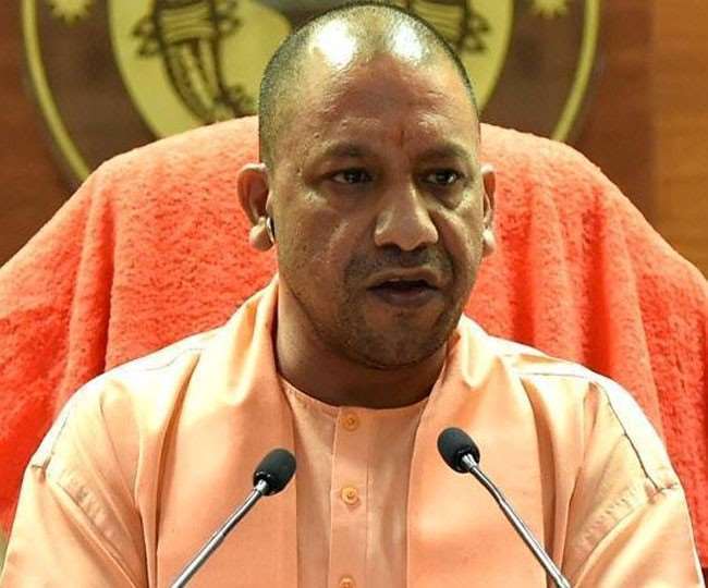 योगी सरकार युवाओं को जल्द सरकारी नौकरी का तोहफा देगी।