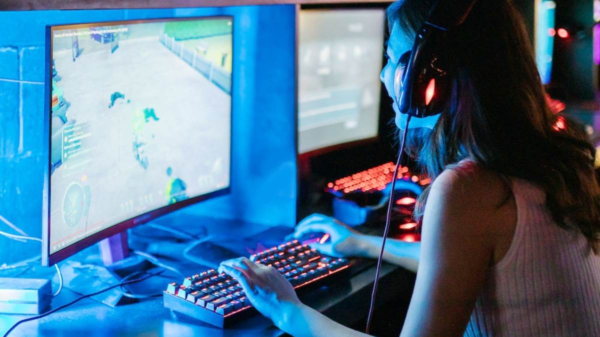 Best 32 Inch Gaming Monitor Image: Cover