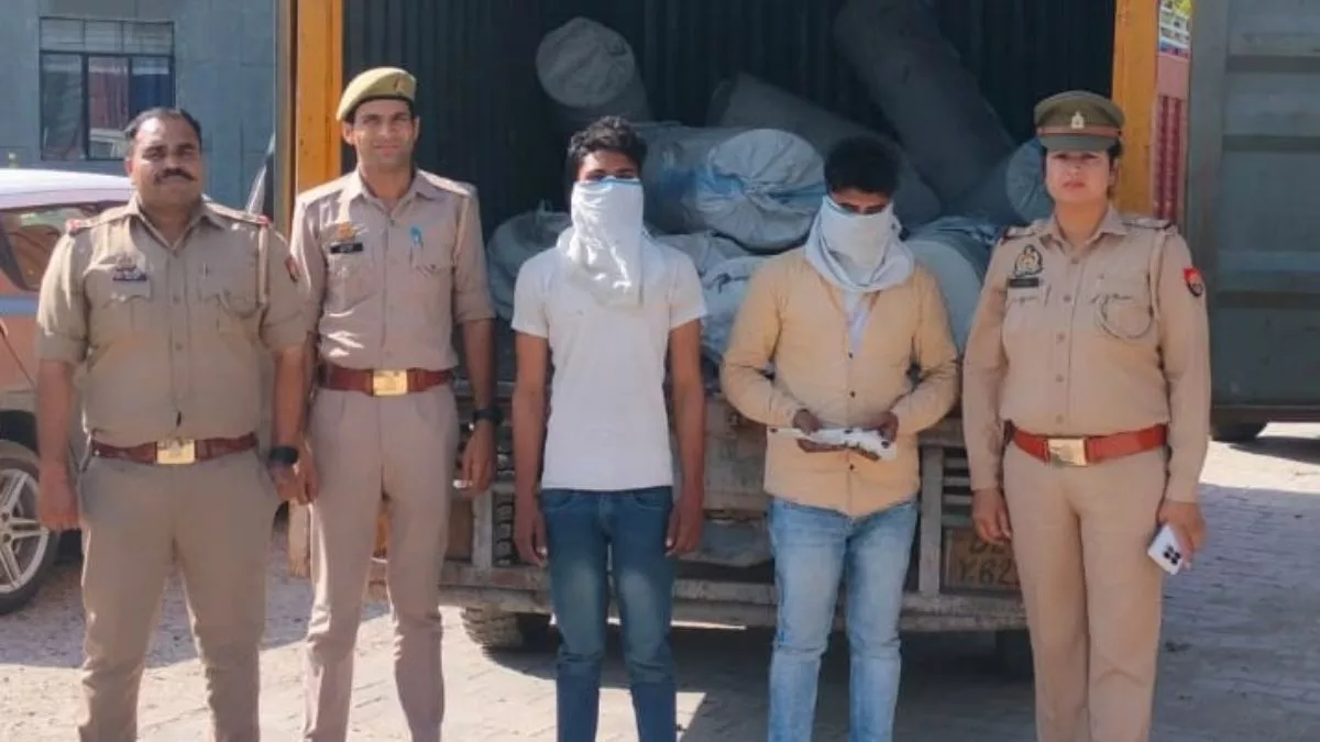 Noida: कपड़े के वेयरहाउस में कर्मचारियों को बंधक बनाकर 21 लाख का सामान लूटा, बदमाश गिरफ्तार