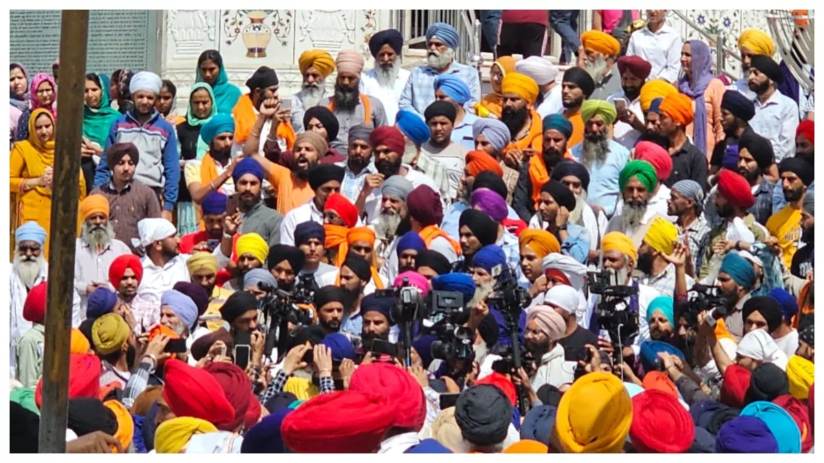 Punjab: अमृतपाल मामले में सिख संगठनों व बुद्धिजीवियों की हो रही बैठक, प्रेस कॉन्फ्रेंस कर देंगे सारी जानकारी