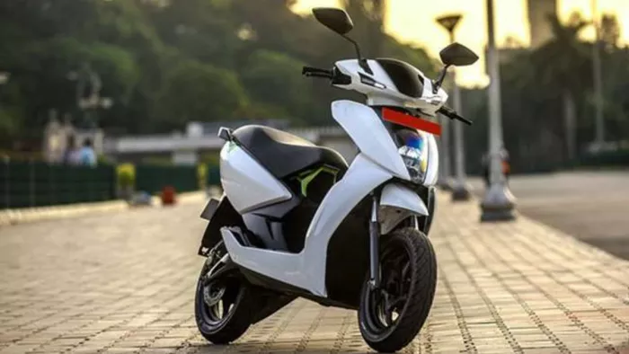 Ather 450x इलेक्ट्रिक स्कूटर को छह अप्रैल को OTA अपडेट मिल सकता है।