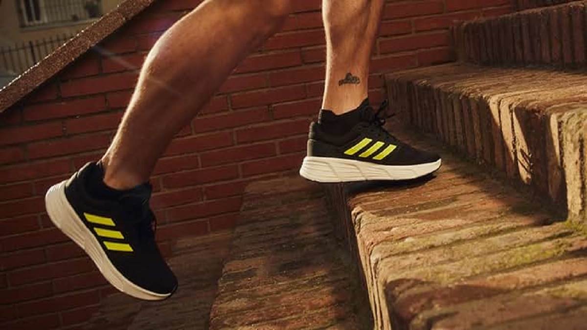 अमेज़न ऑफर्स ने किया Adidas Shoes For Men की कीमतों पर वार, 53% तक घटाए दाम, अभी नहीं लिया तो मंहगा पड़ेगा