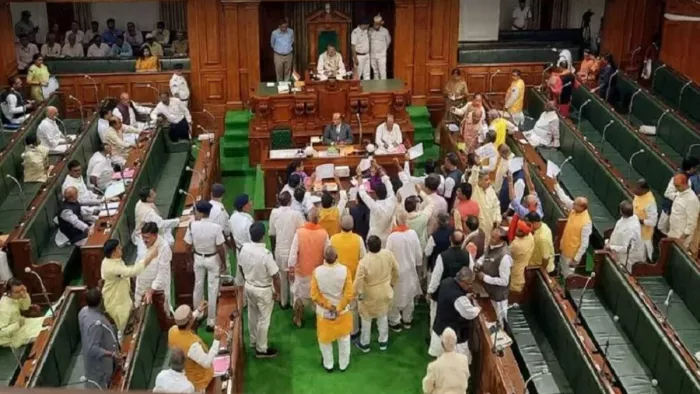 बिहार विधानभा में उठा लावारिस कुत्तों का मुद्दा