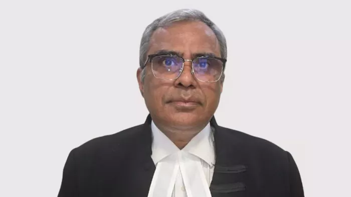 सुप्रीम कोर्ट कॉलेजियम ने दिल्ली हाई कोर्ट के जस्टिस दिनेश कुमार शर्मा के ट्रांसफर की सिफारिश की।