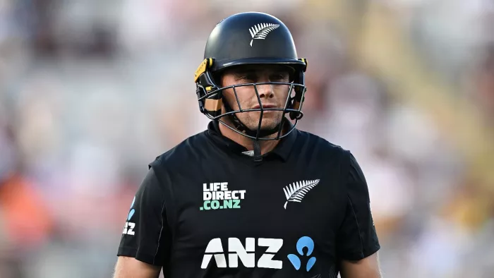 टॉम लैथम को ट्रेनिंग के दौरान हाथ में फ्रैक्चर हुआ (Pic courtesy - Blackcaps X)