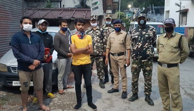 नेपाल से भारत में घुसे चार नेपाली एसएसबी ने पकड़े