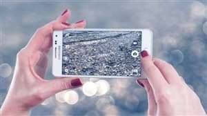 यह Mobile फोटोग्राफी की प्रतीकात्मक फाइल फोटो है।