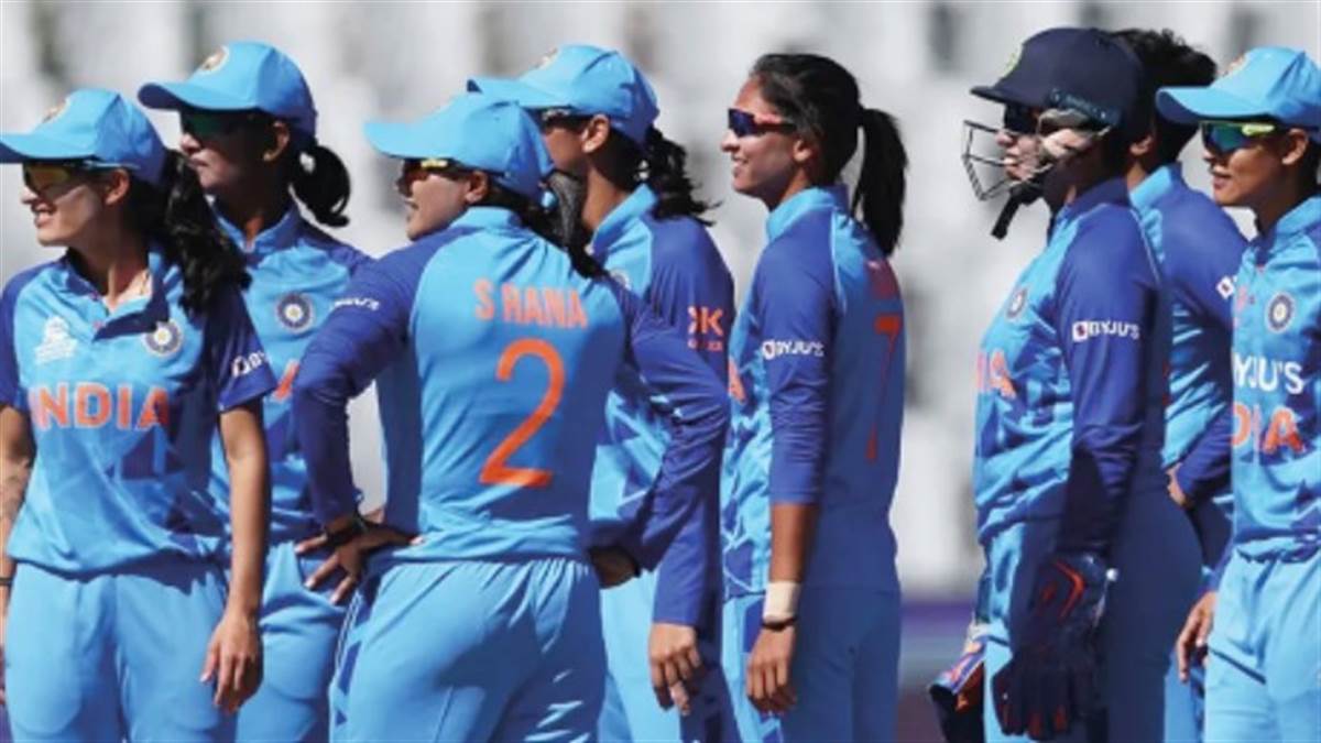 bcci announces team india senior women player annual contract list 5 indian women players got a big blow bcci snatched the contract at the peak of their career