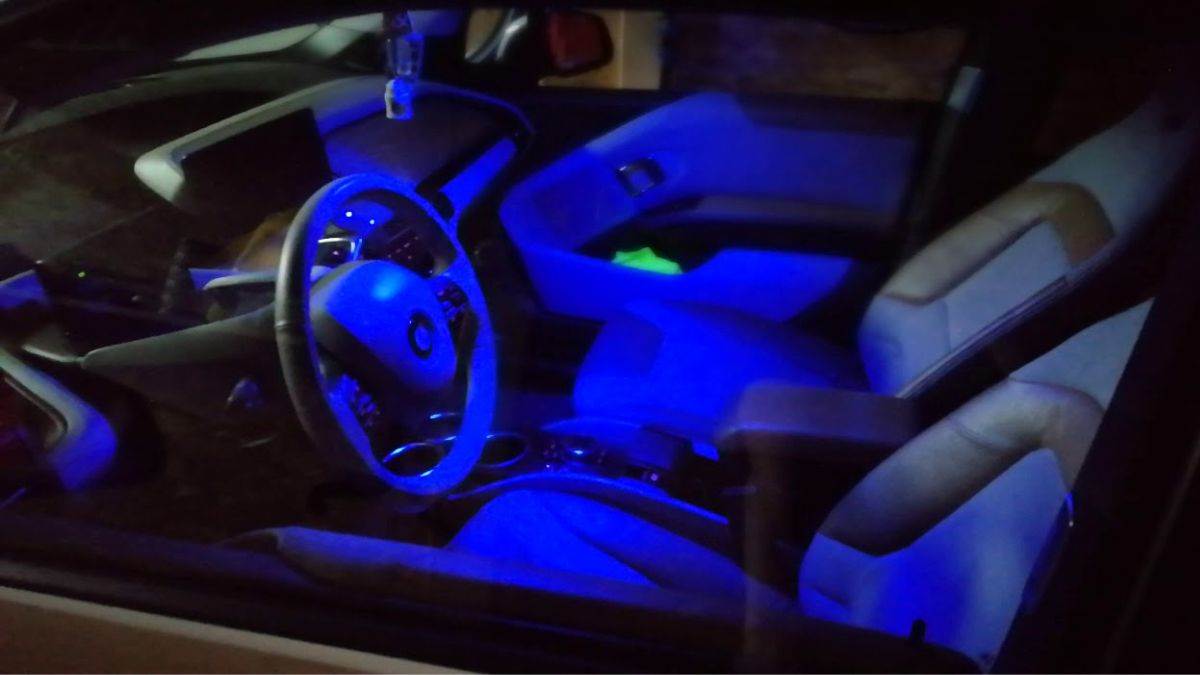 https://www.jagranimages.com/images/newimg/27042023/27_04_2023-car_interiior_23396783.jpg
