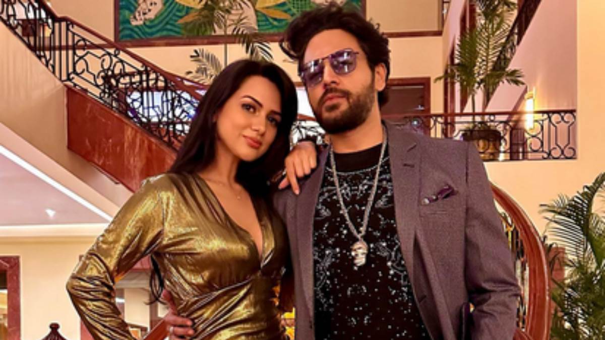 https://www.jagranimages.com/images/newimg/27042023/27_04_2023-gaurav_khanna_akanksha_chamola_23396836.jpg
