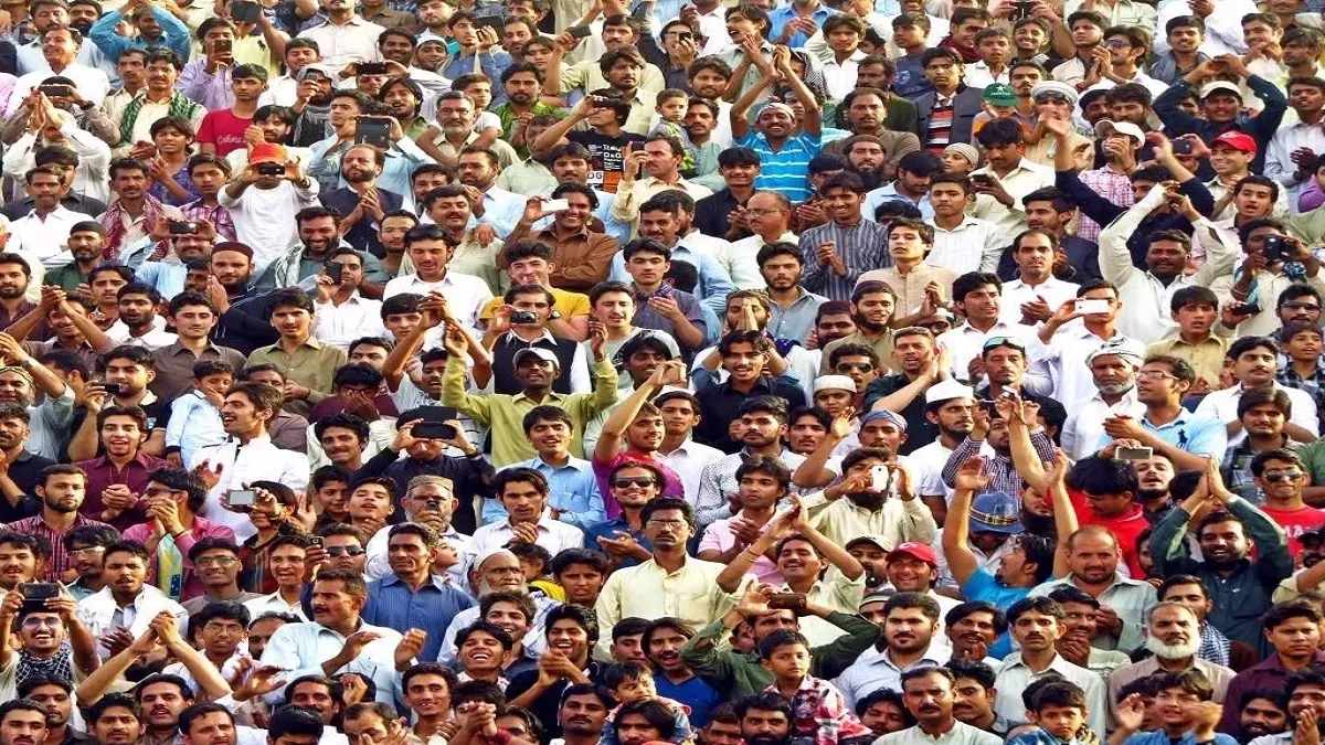 चुनौतियां बढ़ा रही आबादी, बढ़ती जनसंख्या लोकतांत्रिक व्यवस्था के चरमराने का कारण न बने