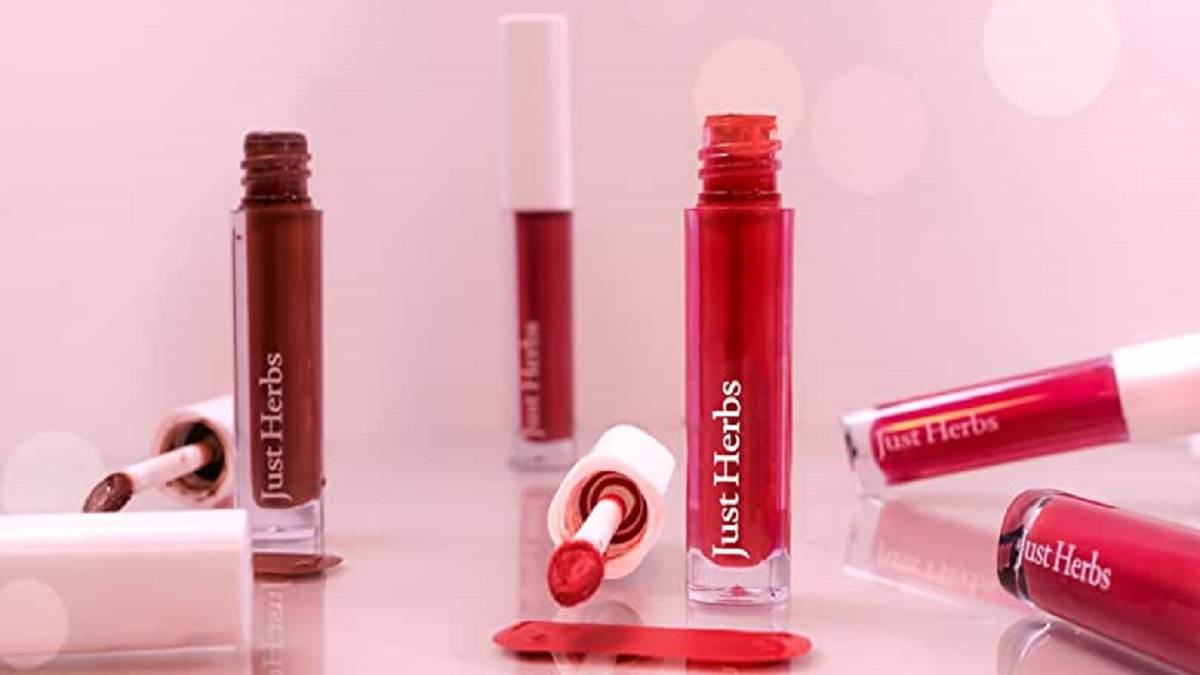 Best Lipsticks Under 500: अब 24 घंटे ये लिपस्टिक रखेगी होठों को नरम, बेस्ट कीमत और ब्रांड पर भारी छूट