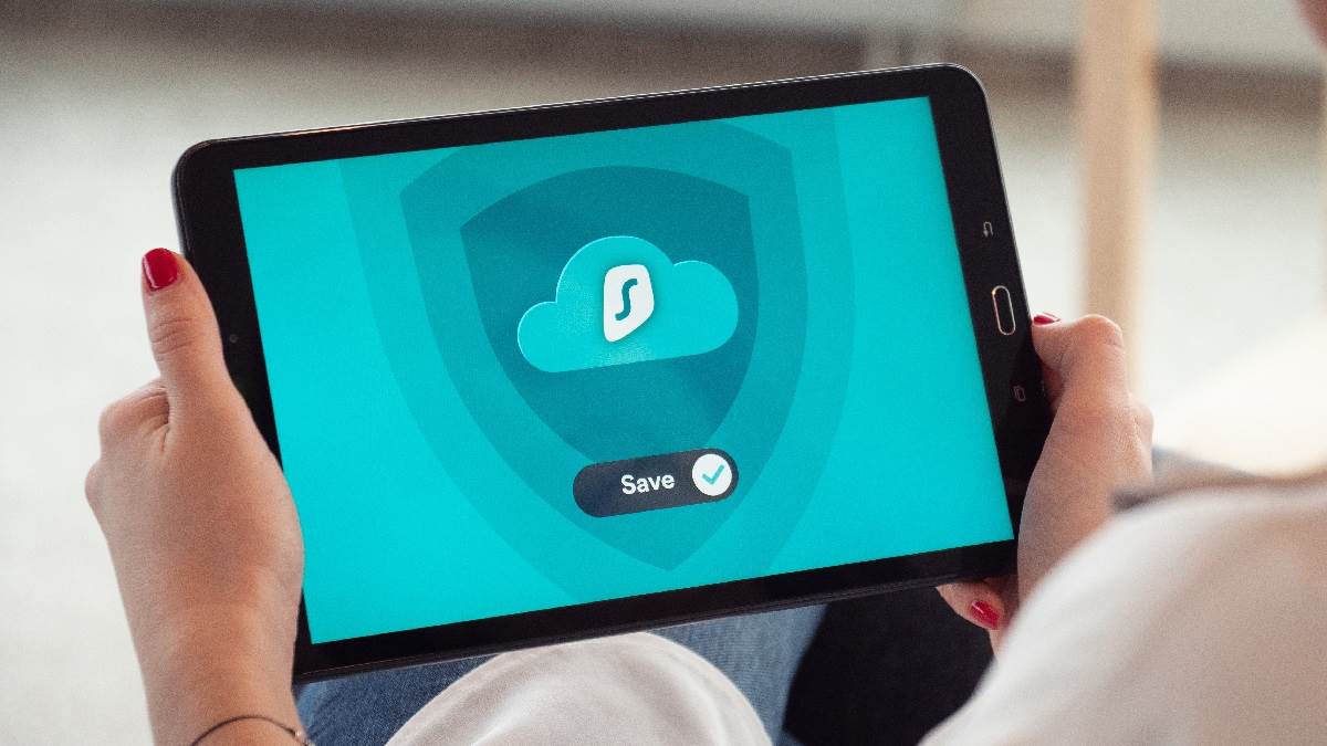 Tablets Under 10000: फोन के लिए खड़ी हुई मुसीबत, लेटेस्ट फीचर्स और डिस्प्ले वाले टैबलेट के आगे कीमत कुछ भी नहीं