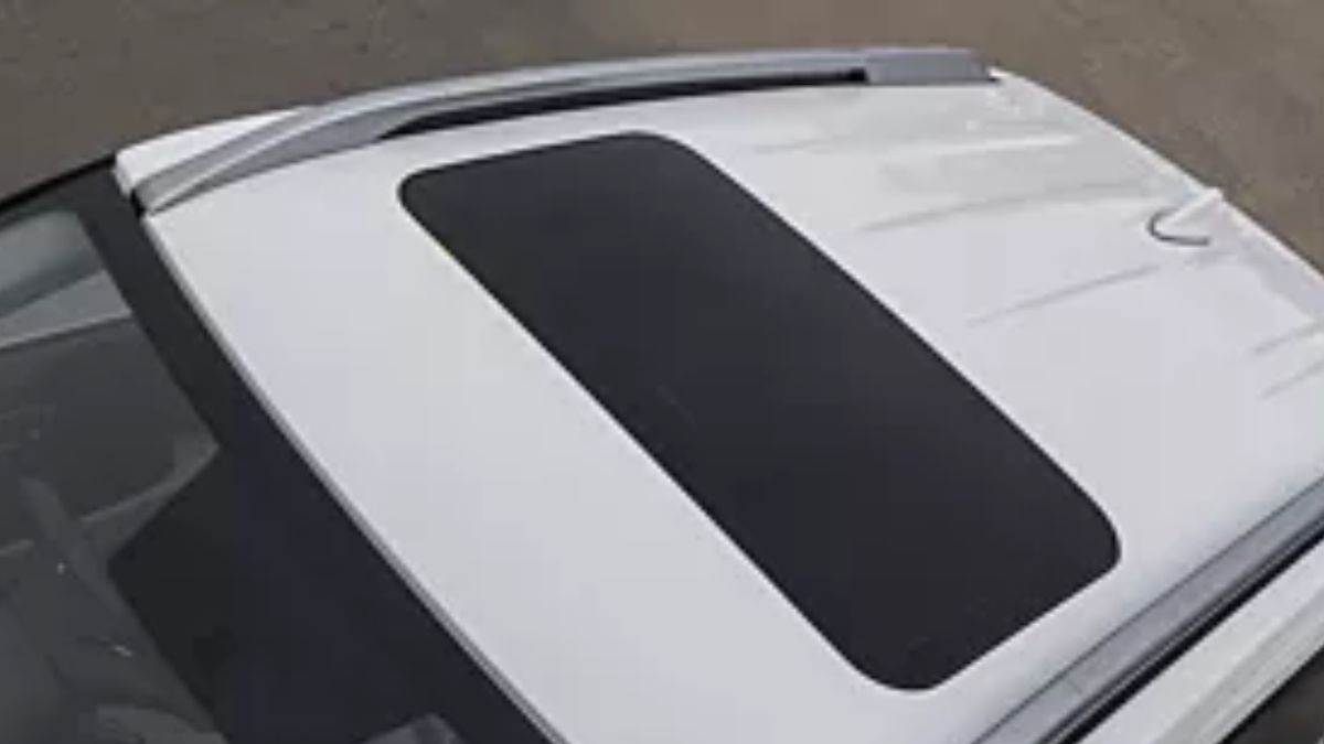 https://www.jagranimages.com/images/newimg/27042024/27_04_2024-affordable_suvs_with_sunroof_23705933.jpg