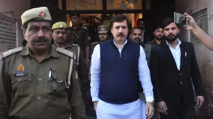 धनंजय सिंह की जमानत मंजूर, सजा पर रोक लगाने से इन्कार