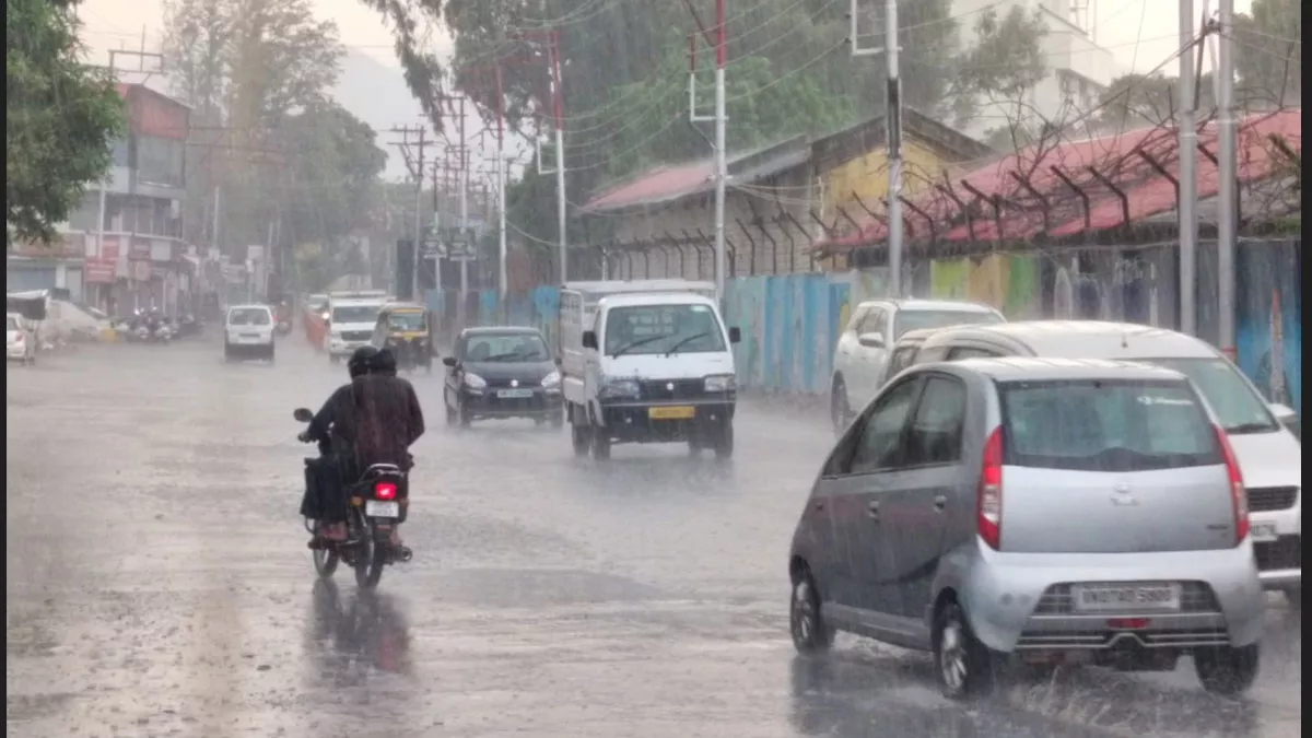 Uttarakhand Weather Update: देहरादून में बदला मौसम, बारिश और ओलावृष्टि ने शहर को किया तर; केदारनाथ में बर्फबारी