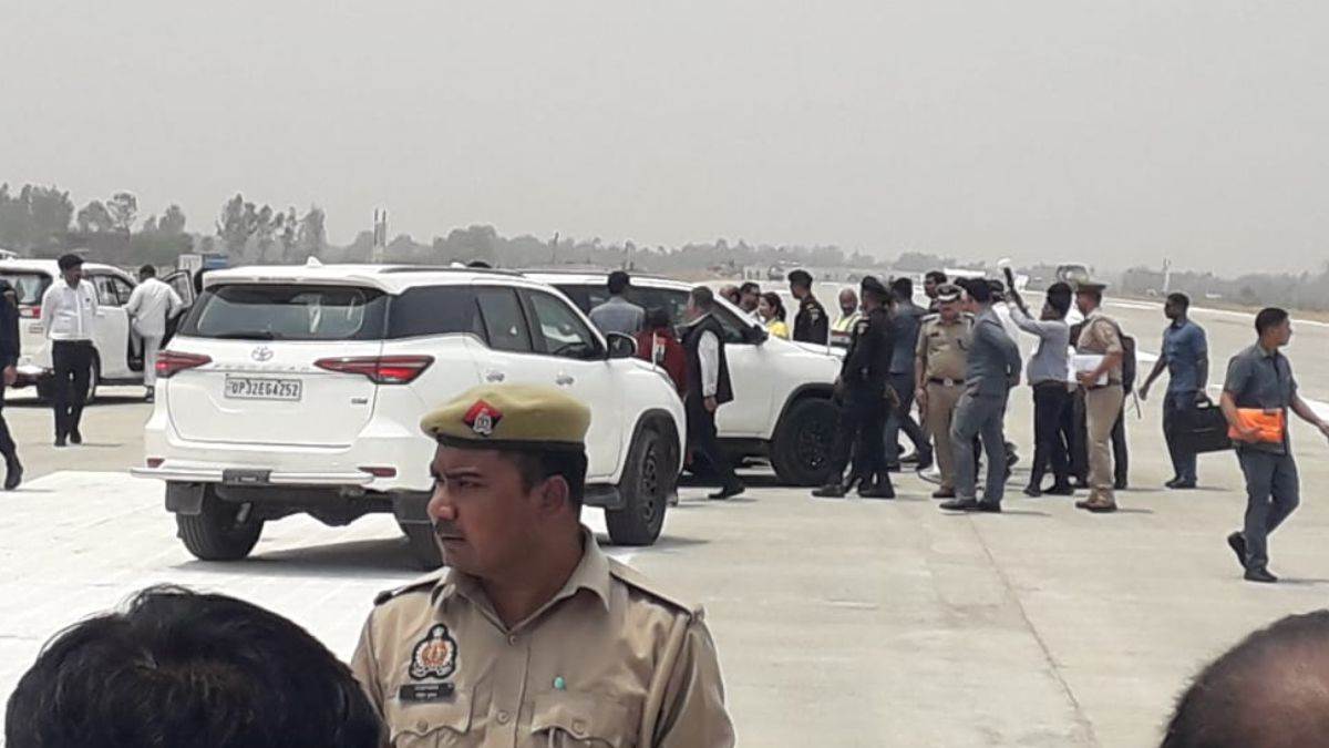 https://www.jagranimages.com/images/newimg/27042025/27_04_2025-cm_at_expressway_23926610.jpg