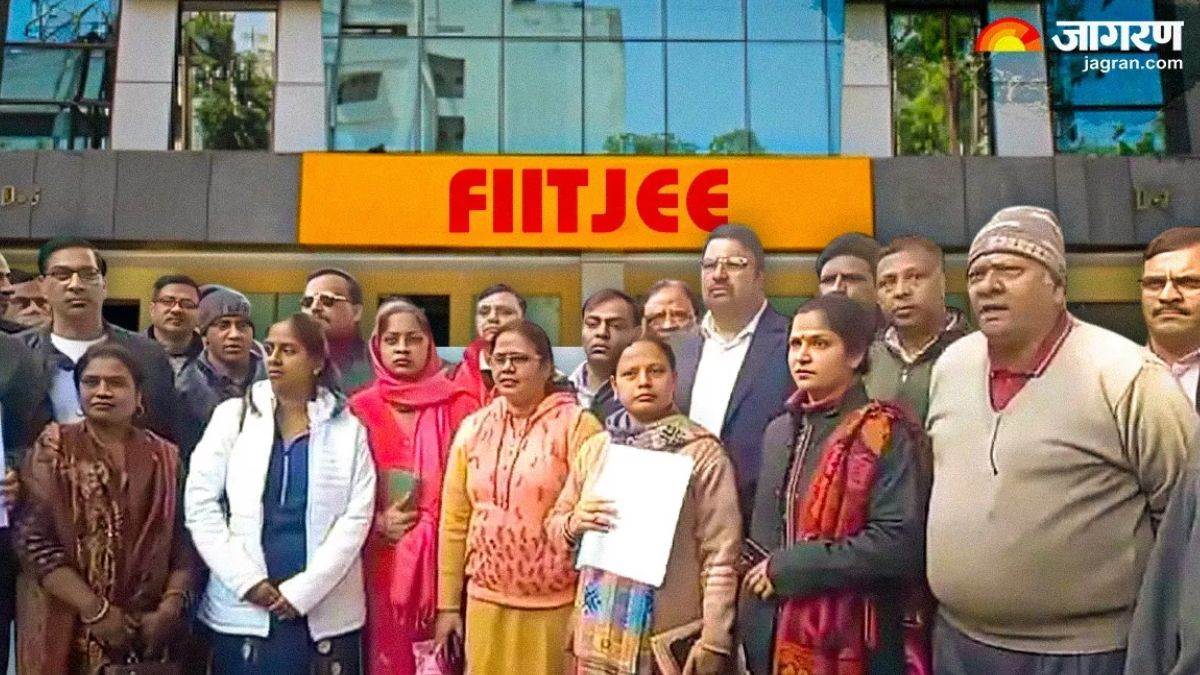 https://www.jagranimages.com/images/newimg/27042025/27_04_2025-fiitjee_2_23926523.jpg