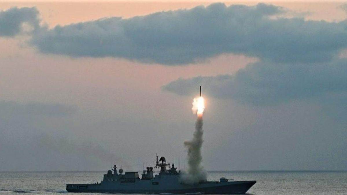 https://www.jagranimages.com/images/newimg/27042025/27_04_2025-indian_navy_war_23926527.jpg