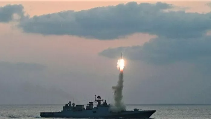 जहाज-रोधी फायरिंग को सफलतापूर्वक अंजाम दिया गया (फोटो: @indiannavy)