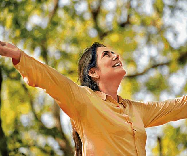 मानसिक स्वास्थ्य को बेहतर रखते हुए जिंदगी से संतुलन व सामंजस्य बिठा पाएंगे...