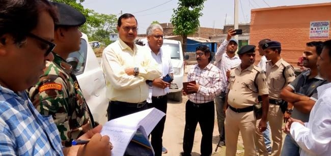 मुजफ्फरपुर में अधिकारियों ने जानी योजनाओं की हकीकत, सुधार की दी चेतावनी