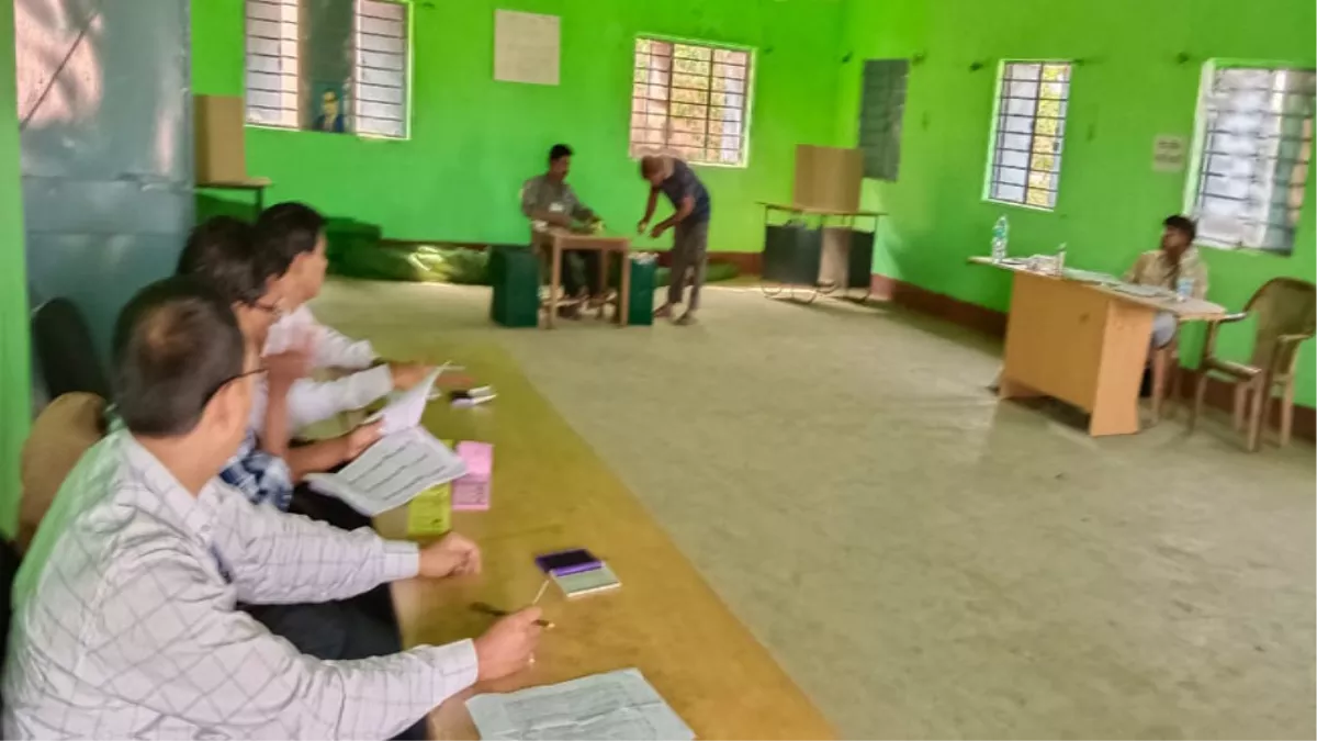 Jharkhnad Panchayat Chunav 2022: धनबाद ज‍िले में पहले घंटे में तेज तो दूसरे में धीमी गति से हुआ मतदान