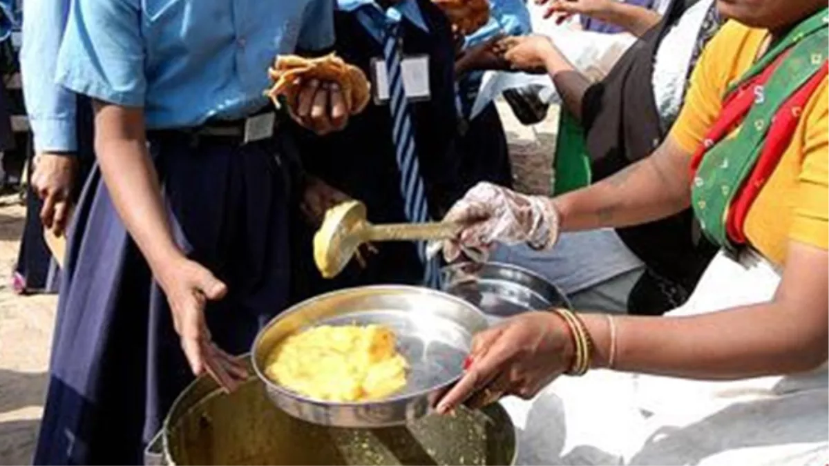 मुजफ्फरपुर जिला के सभी स्कूलों के प्रधानाध्यापकों से चावल वितरण की पंजी तलब