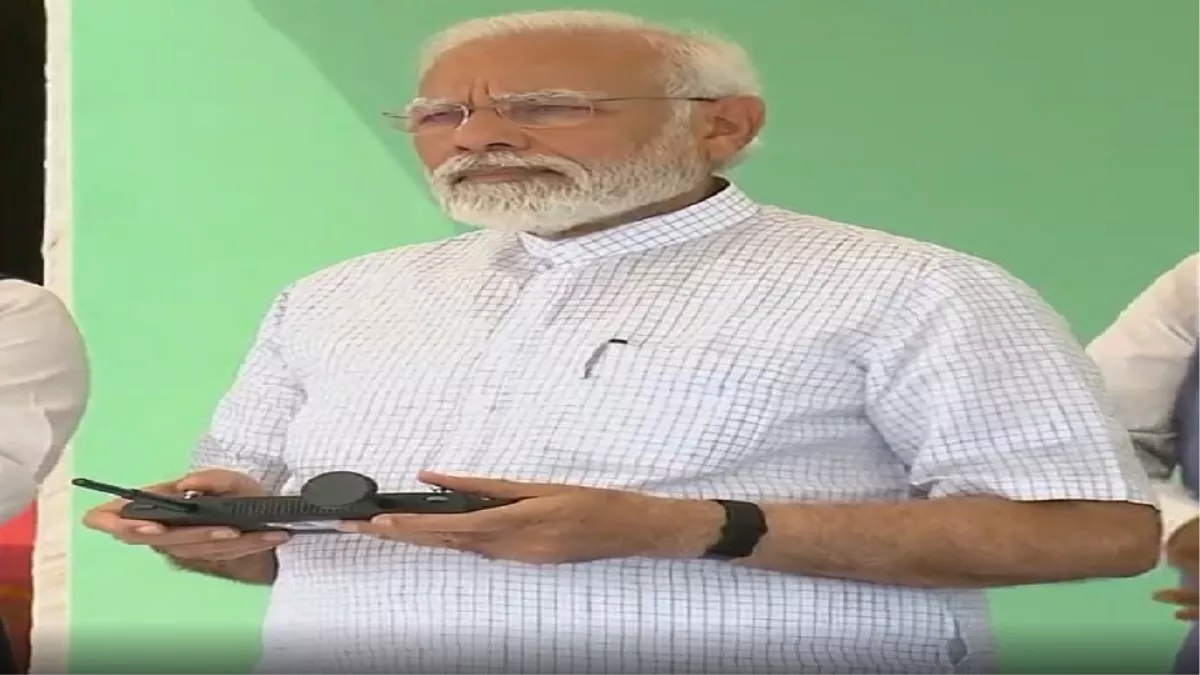 Video: भारत ड्रोन महोत्सव 2022 के दौरान पीएम मोदी ने भी आधुनिक तकनीक पर आजमाया हाथ