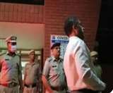 सेक्टर-4 निवासी संजीव गर्ग ने दोनों के खिलाफ शिकायत दी थी।