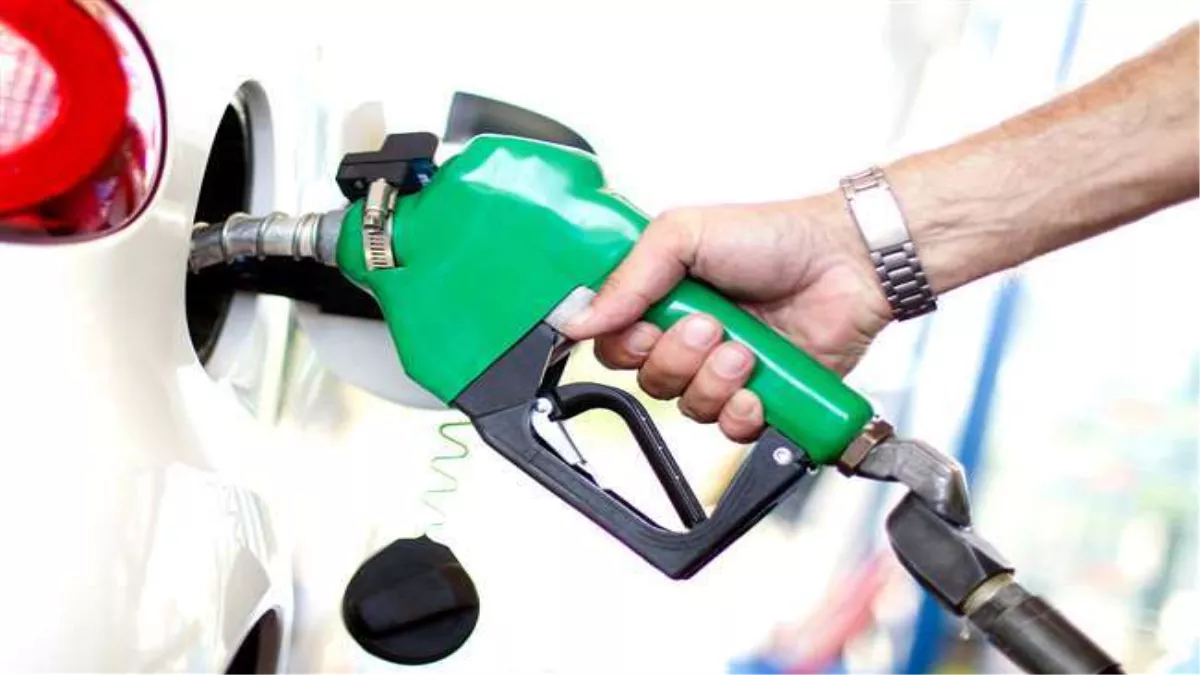 Petrol-Diesel Price in Varanasi : गाड़ी की टंकी फुल कराने से पहले जानें आज पेट्रोल डीजल के दाम, चेक करें कीमत