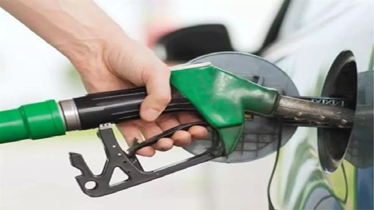 Meerut Petrol Price Today: गाड़ी में तेल भरवाने से पहले जान लीजिए आज मेरठ में पेट्रोल और डीजल के रेट