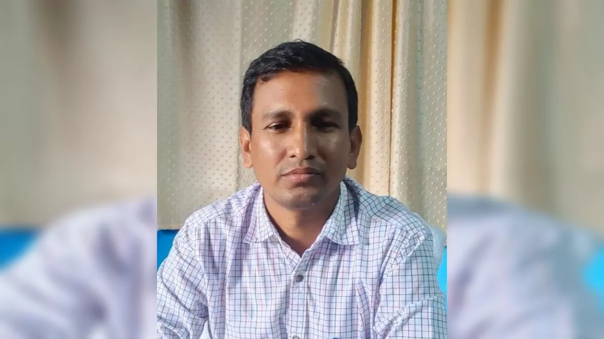 Gadhawa: पत्नी ने बीडीओ पति को प्रखंड कार्यलय के बाहर सरेआम पीटा, फाड़े सरकारी दस्तावेज; मामला दर्ज