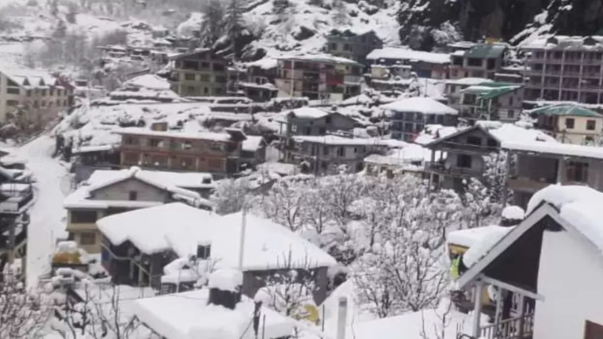 Himachal Pradesh: पुलिस ने इको टूरिज्म सोसायटी व होटल एसोसिएशन के सहयोग से रेस्क्यू किए पर्यटक
