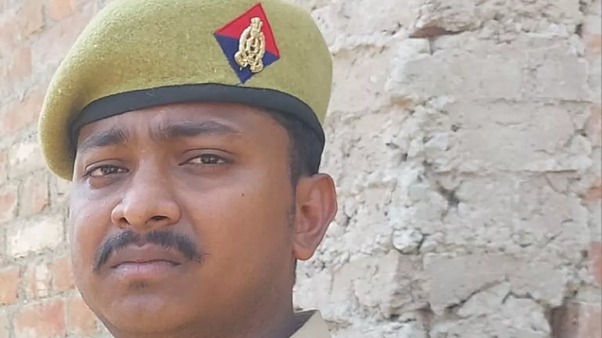 Hamirpur News: हमीरपुर में पुलिस चौकी के सामने ड्यूटी कर रहे सिपाही को वाहन ने मारी टक्‍कर, दर्दनाक मौत