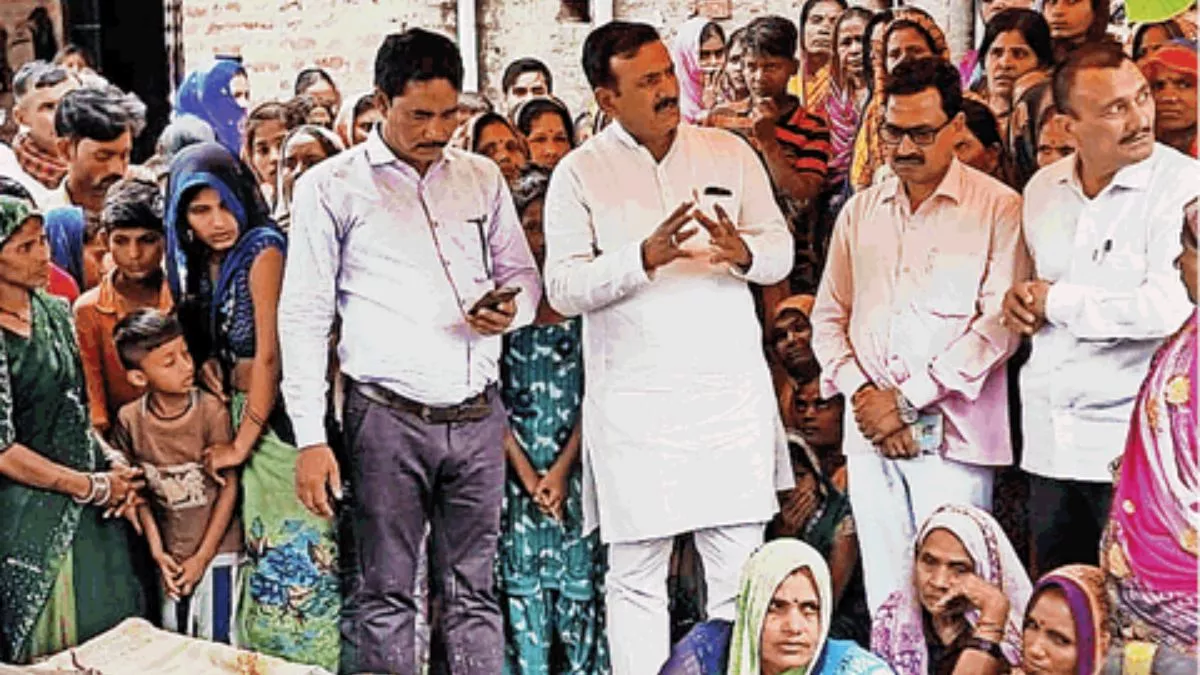 UP: शादी से पांच दिन पहले बेटी के सिर से उठा मां का साया, एक साथ सास-बहू की अर्थी उठी तो गांव में पसरा मातम