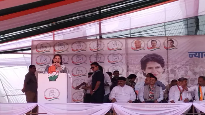 चंबा और कांगड़ा में जमकर गरजीं कांग्रेस राष्ट्रीय महासचिव प्रियंका गांधी।