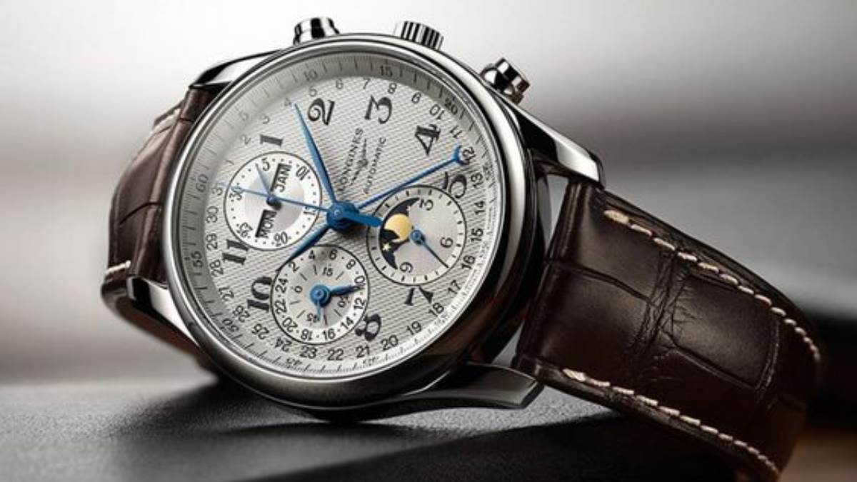 https://www.jagranimages.com/images/newimg/27052024/27_05_2024-titan_watches_for_men_23726485.jpg