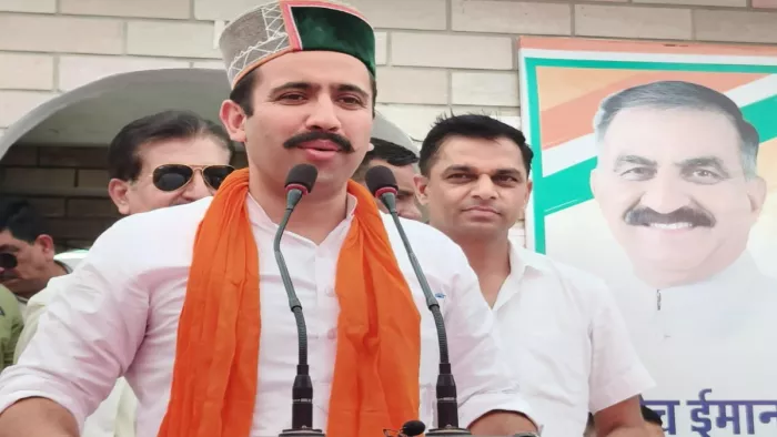 आपदा की राशि में बंदरबांट के आरोप पर भड़के विक्रमादित्य सिंह।