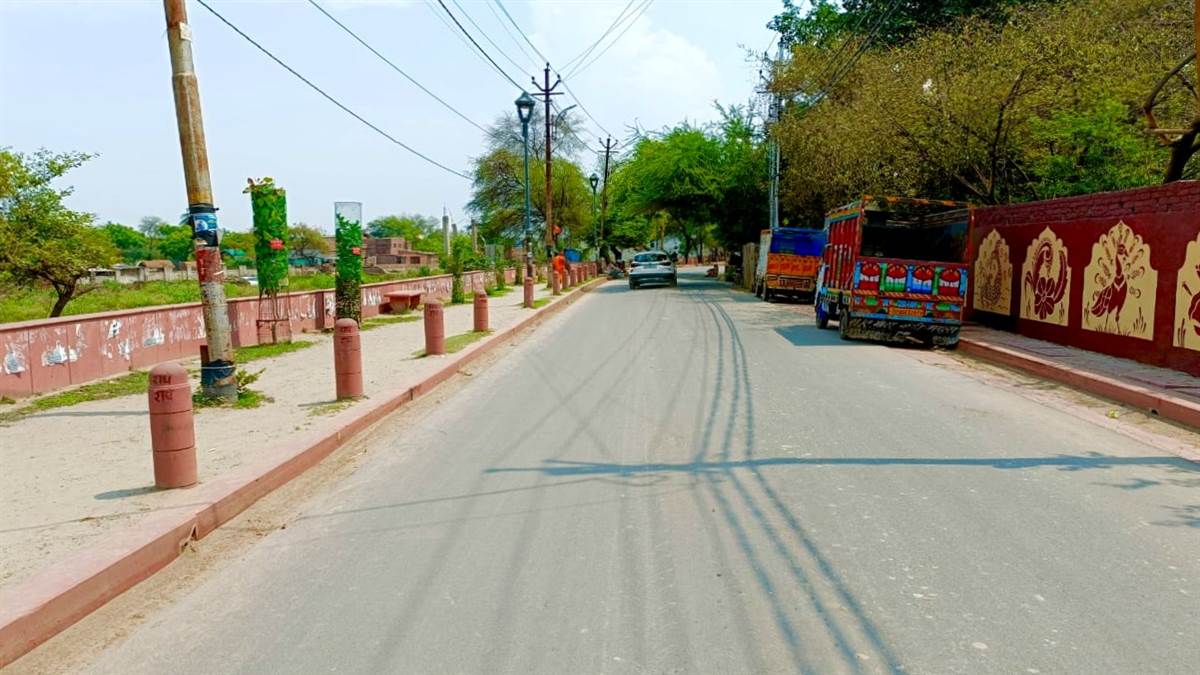 vrindavan parikrama route pebbles devotees mathura vrindavan development authority going to give gift