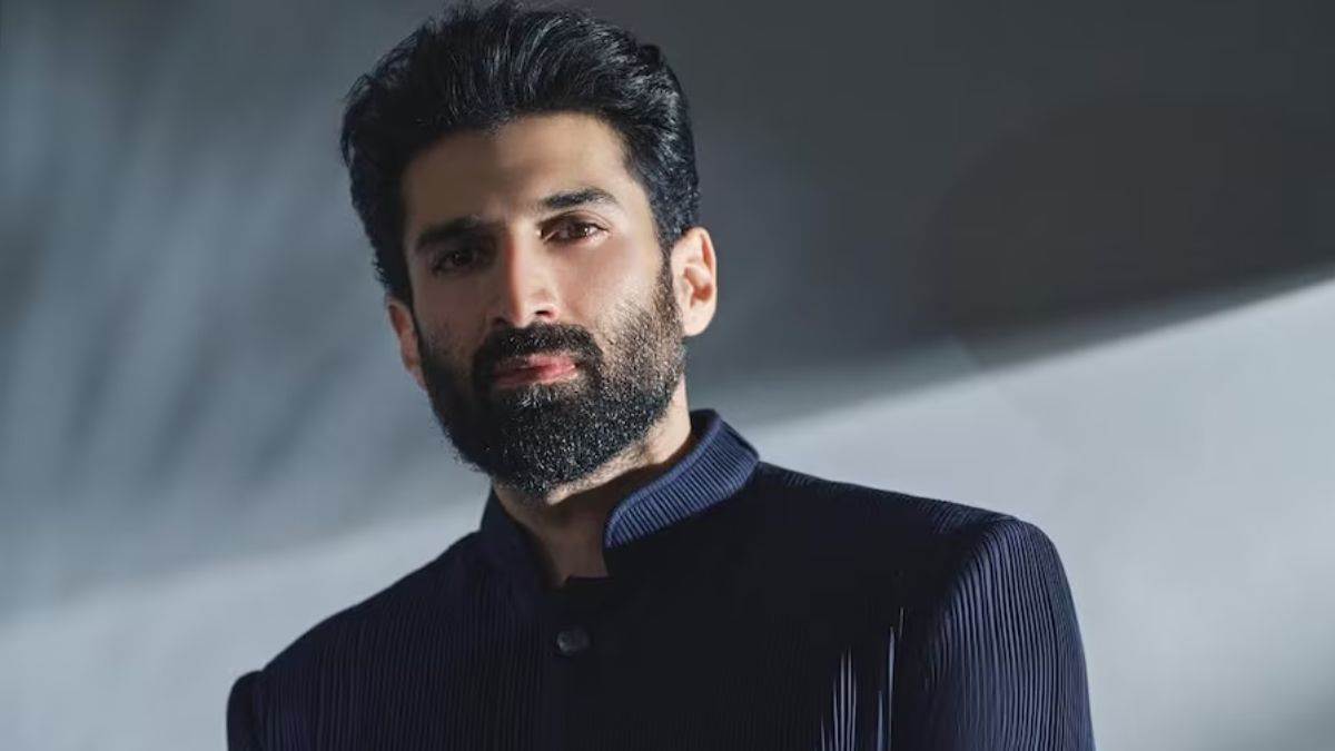 https://www.jagranimages.com/images/newimg/27052025/27_05_2025-aditya_roy_kapoor_2_23948654.jpg