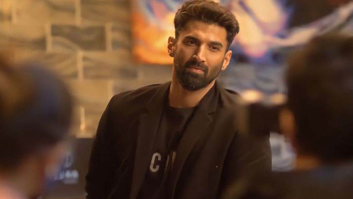 https://www.jagranimages.com/images/newimg/27052025/27_05_2025-aditya_roy_kapur_23948086.jpg