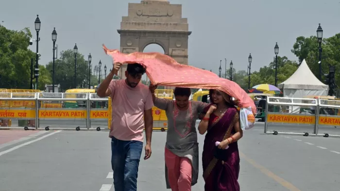 दिल्ली में आंधी-बारिश का दौर थमने के बाद गर्मी फिर से बढ़ गई है। फाइल फोटो