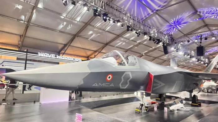 Fifth Generation Fighter Jets राजनाथ सिंह ने लड़ाकू विमानों पर लिया बड़ा फैसला। (फोटो-एएनआई)