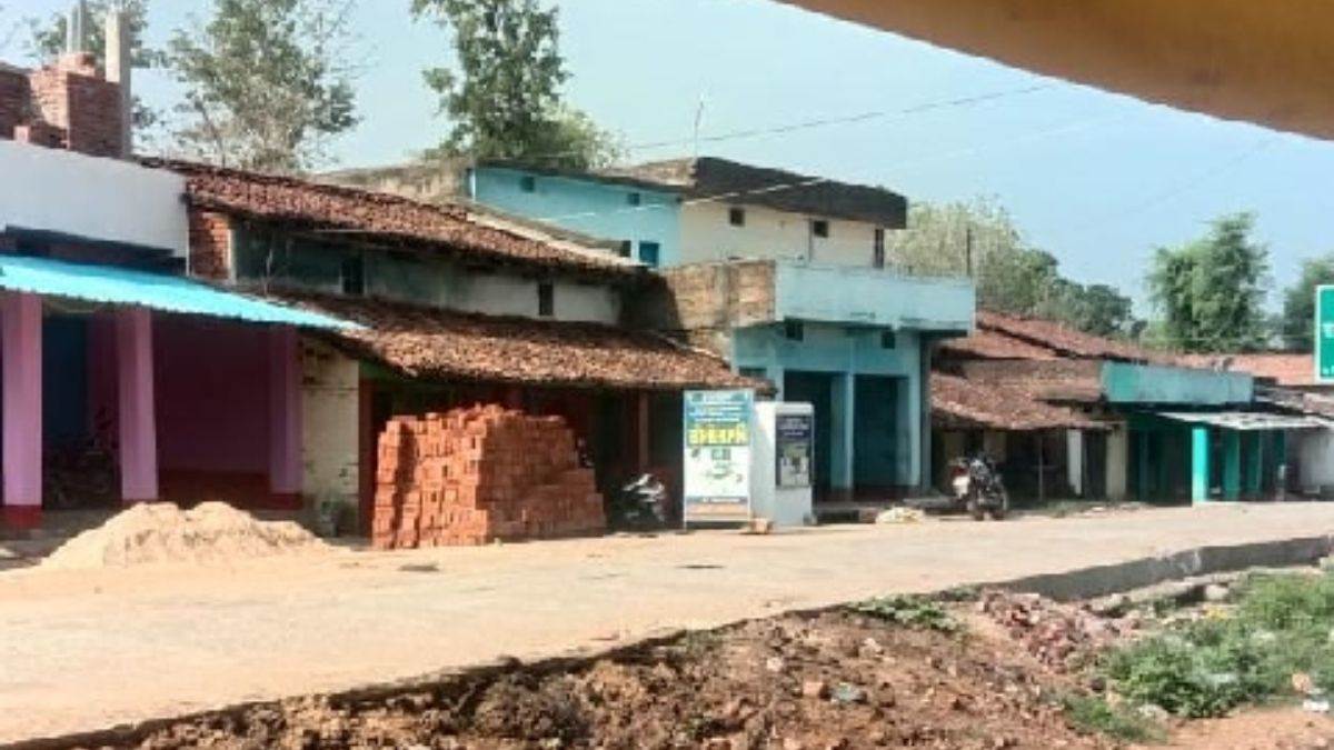 https://www.jagranimages.com/images/newimg/27052025/27_05_2025-garhva_news_23948102.jpg