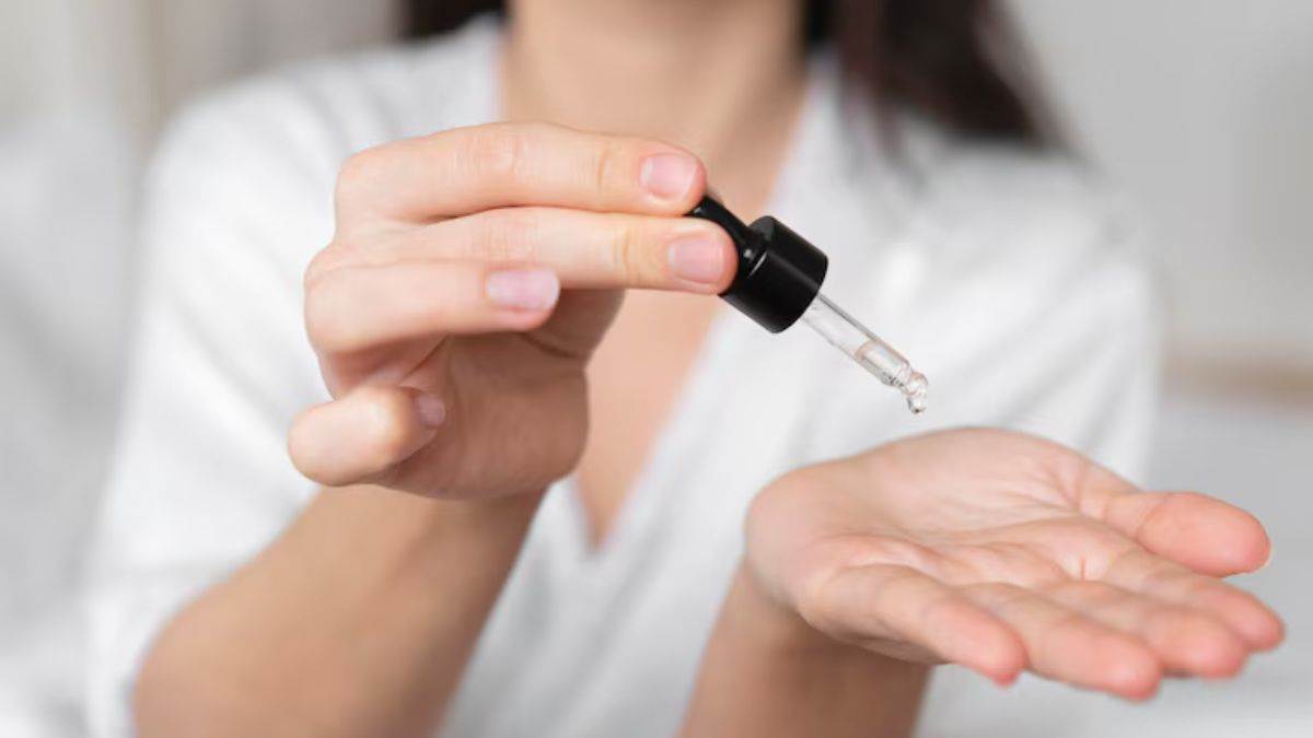https://www.jagranimages.com/images/newimg/27052025/27_05_2025-retinol_mistakes_sensitive_skin_23948111.jpg