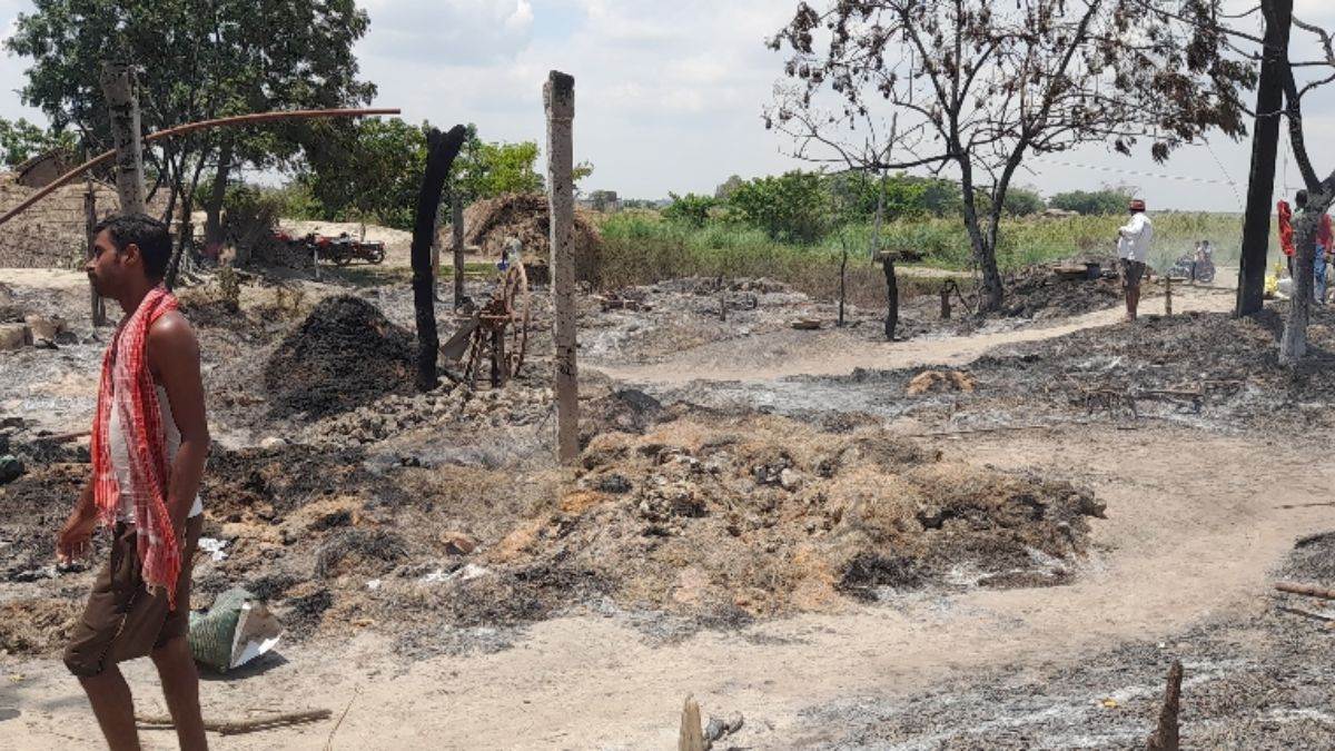 fire devastates west champaran village 16 homes destroyed
