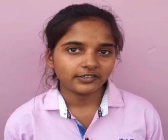 UP Board 10th Result 2020 Topper High school topper Riya Jain ...
